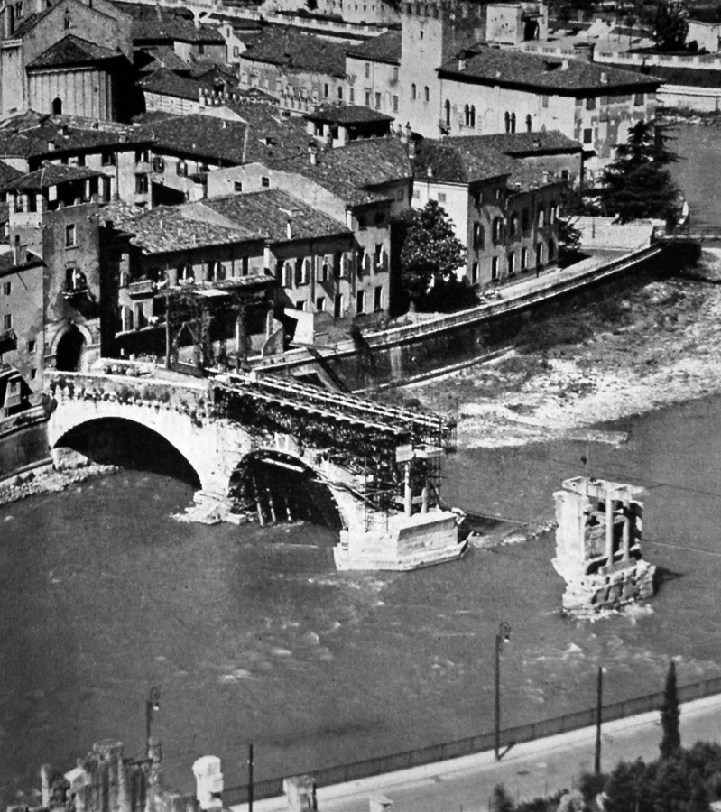 Ponte_Pietra_ricostruzione