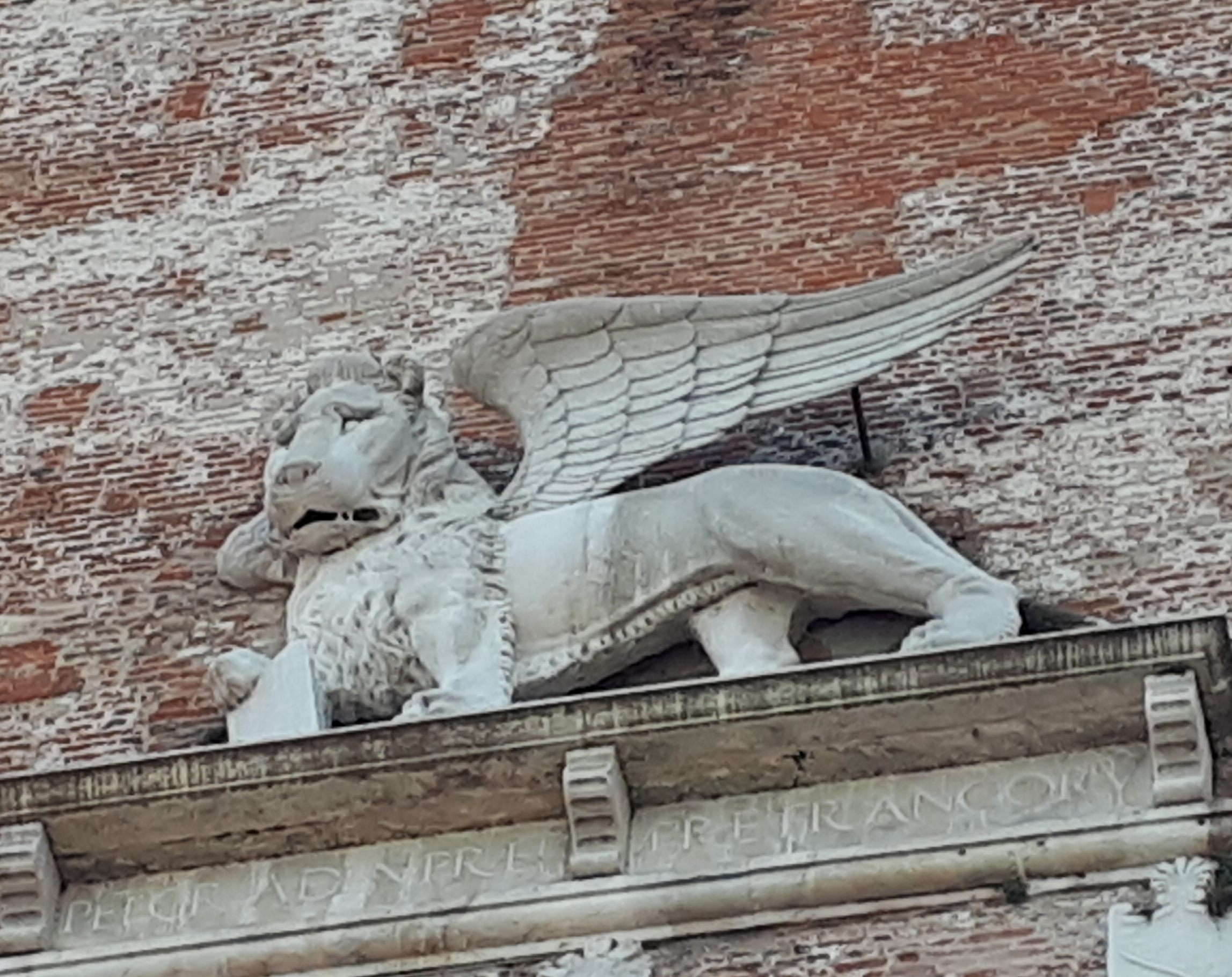 El león alado