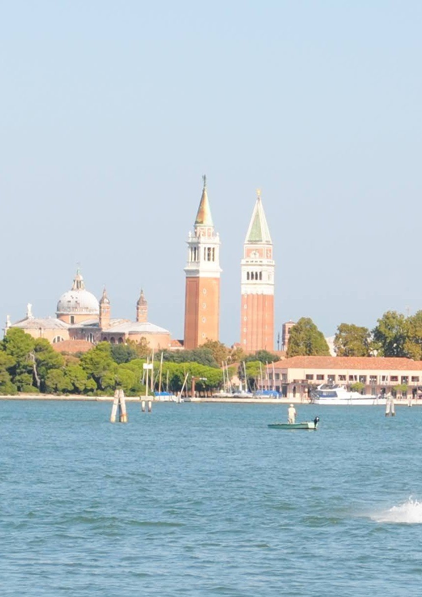 Los campaniles de San Marco y de San Giorgio Maggiore.