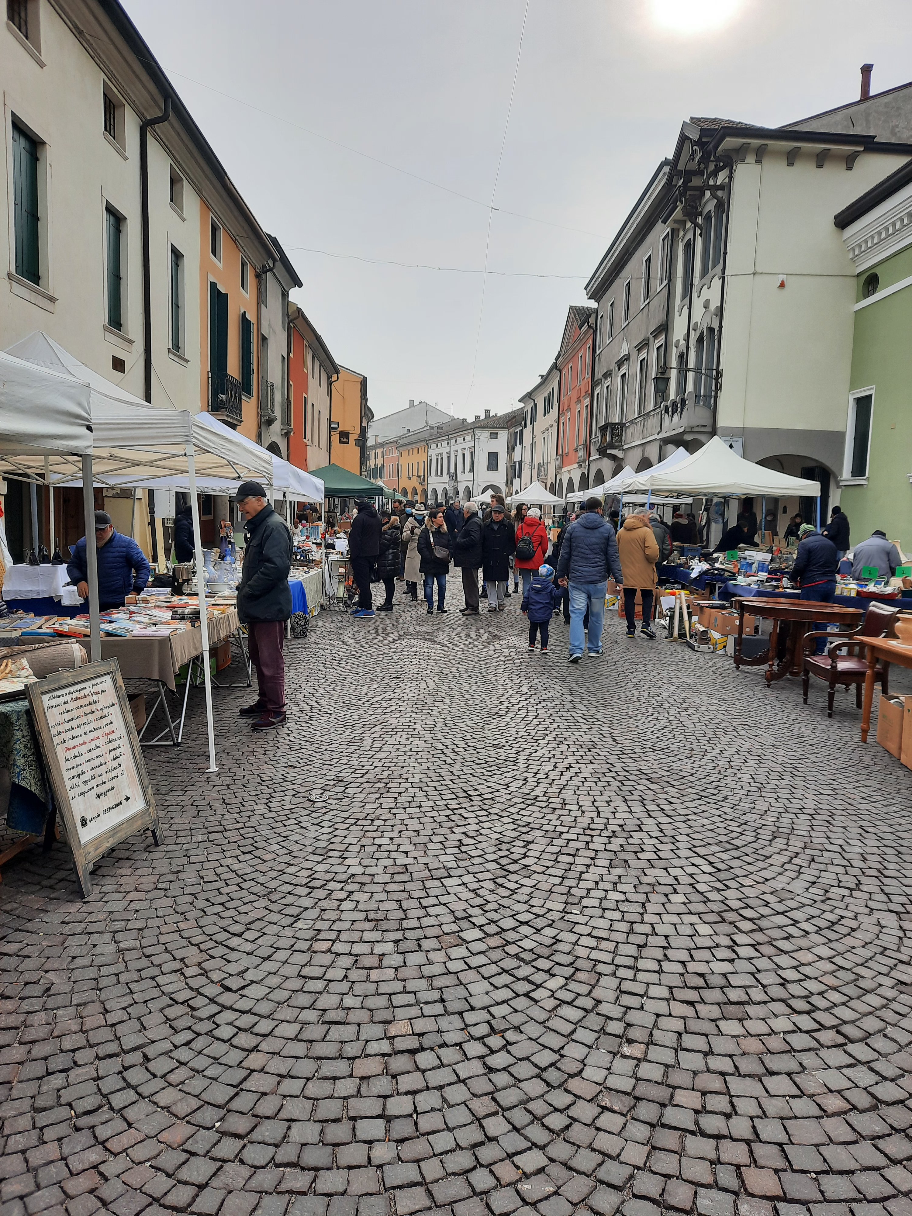 Al Mercatino del antiquariato di Montagnana