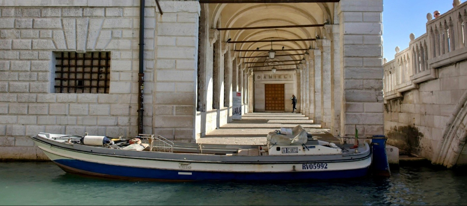 Por el Río del Palazzo, Venezia.
