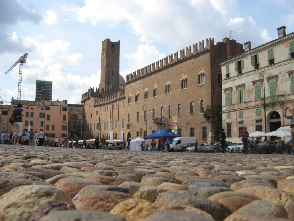 Piazza Sordello: el corazón medieval de&nbsp;Mantova