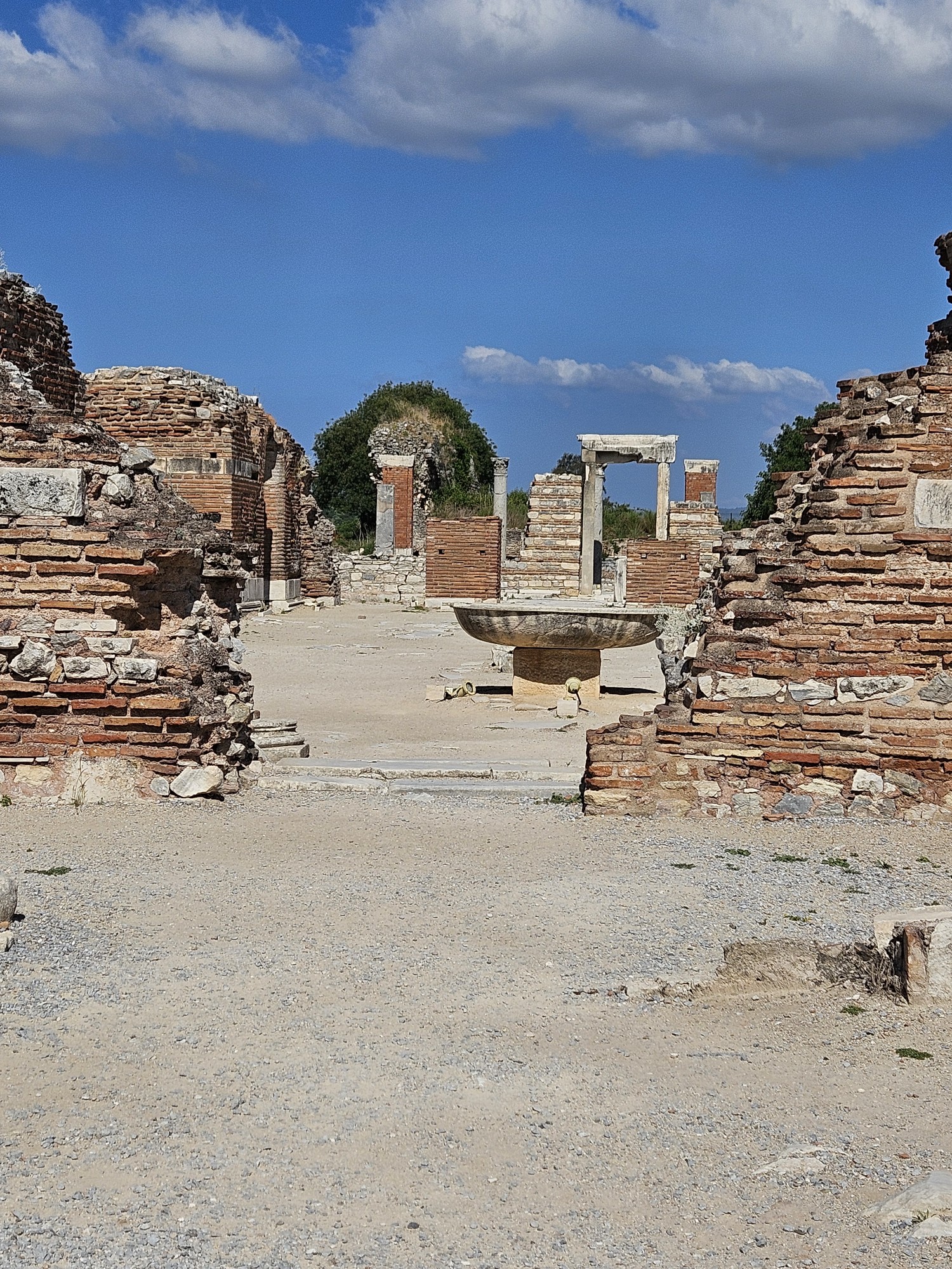 La Iglesia de la Virgen María de Éfeso: el templo donde se escribió una página decisiva de la historia cristiana.