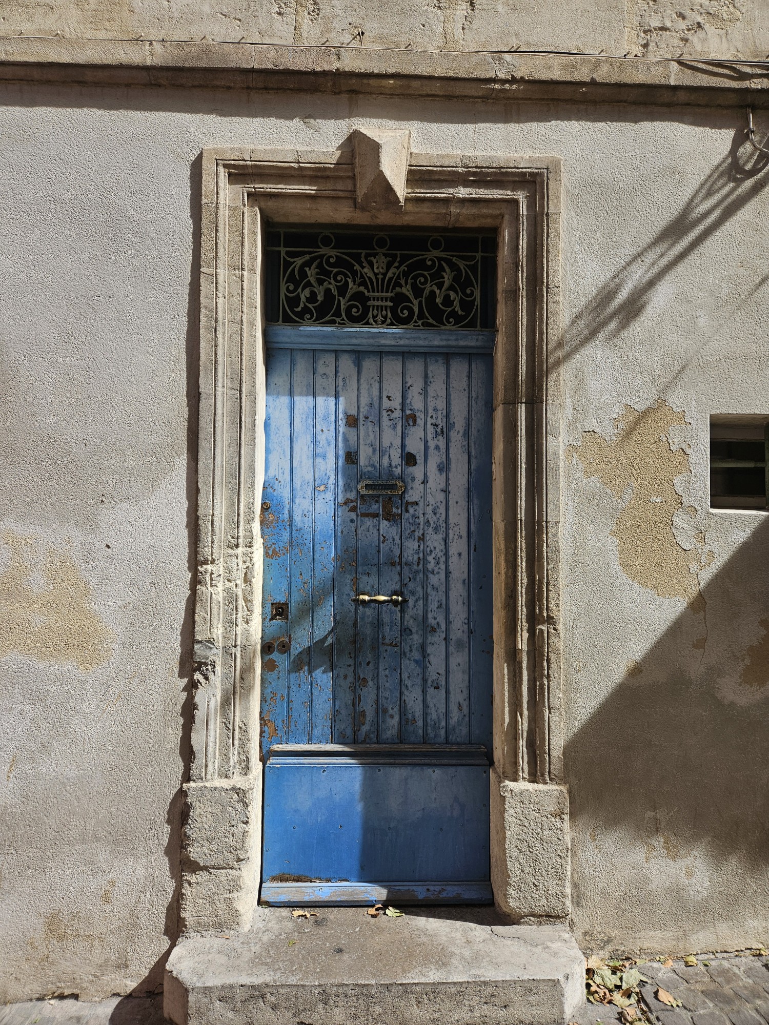 Detalles de Arlés: Puertas.